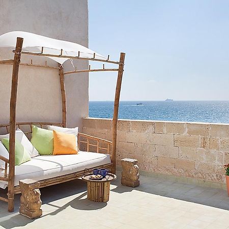 Four Hearts - Acre'S Sea Side Suite Exterior photo