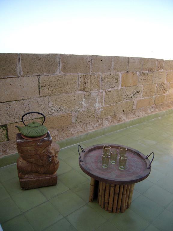 Four Hearts - Acre'S Sea Side Suite Exterior photo